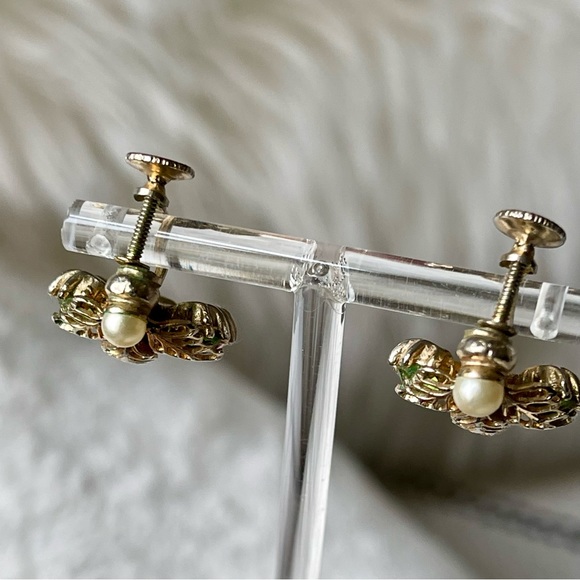 VTG|Floral Screw Back Pearls Pink Green Crystals Rhinestones Three Leaf Earrings - Picture 6 of 11